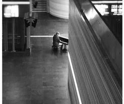 Zwolle, januari 2016. Het fenomeen 'openbare piano' is bijna overal.